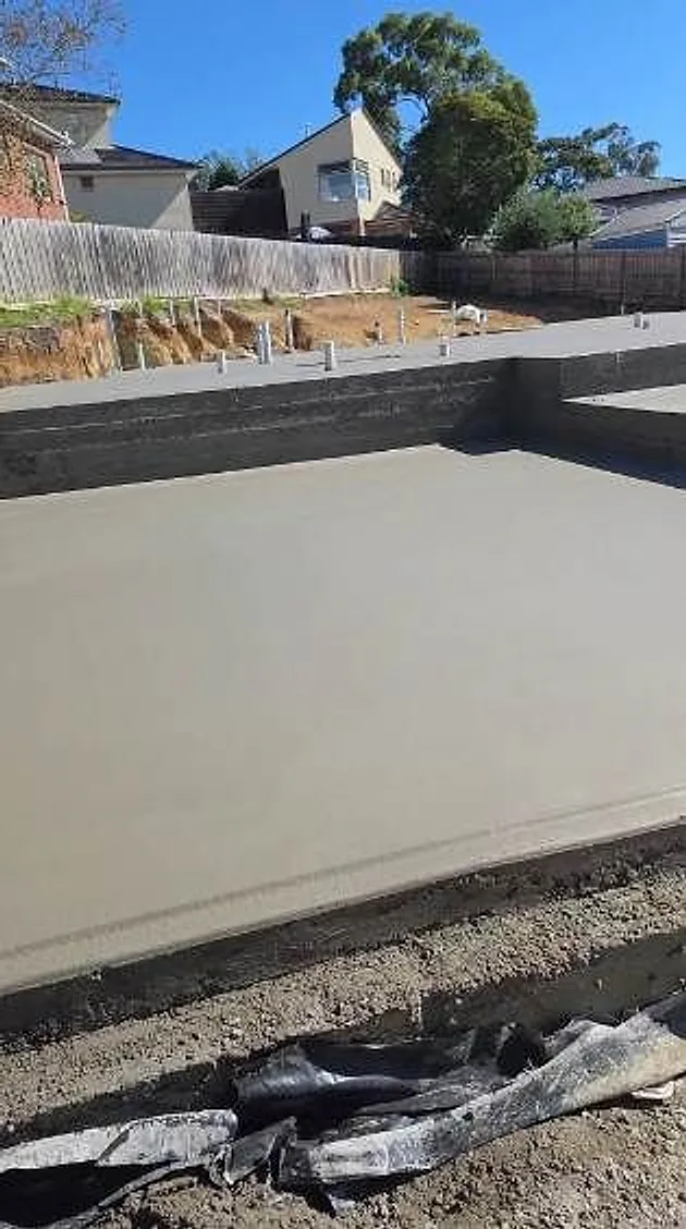 Fresh slab with the edge form still in place